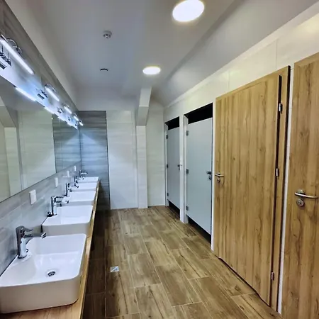 Velo - Campers & Bikes Energylandia Hostel Oklesna